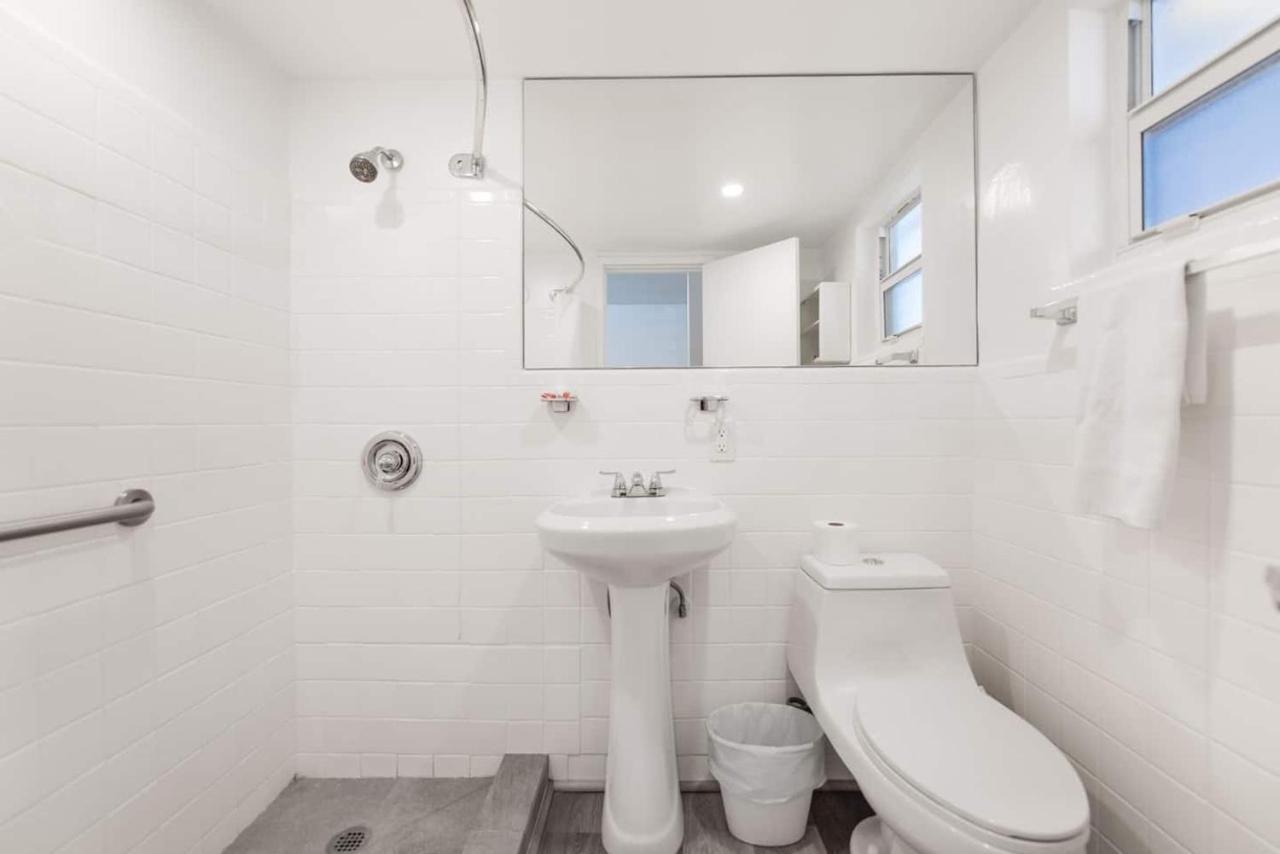 Cozy 1 Bedroom With Pool Steps From The Beach #41 Hollywood Extérieur photo
