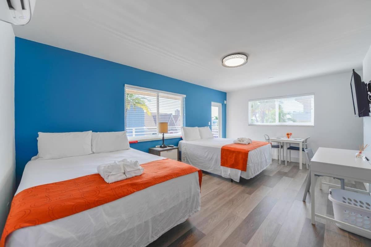 Cozy 1 Bedroom With Pool Steps From The Beach #41 Hollywood Extérieur photo