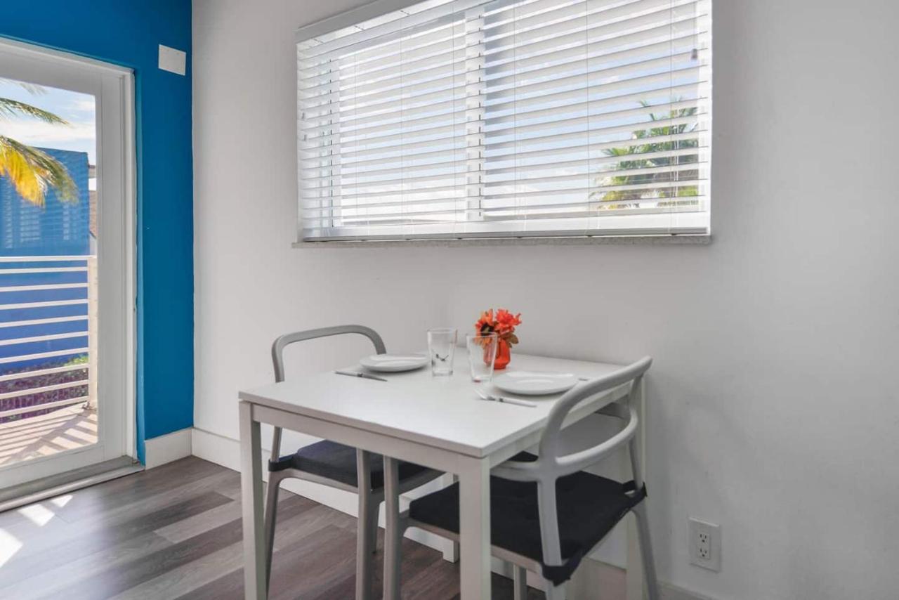 Cozy 1 Bedroom With Pool Steps From The Beach #41 Hollywood Extérieur photo