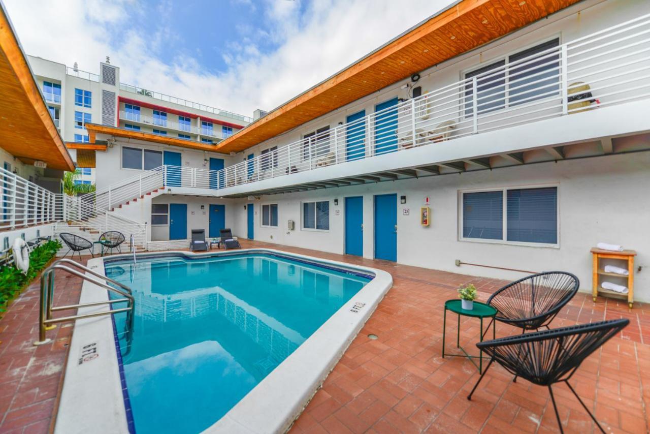Cozy 1 Bedroom With Pool Steps From The Beach #41 Hollywood Extérieur photo