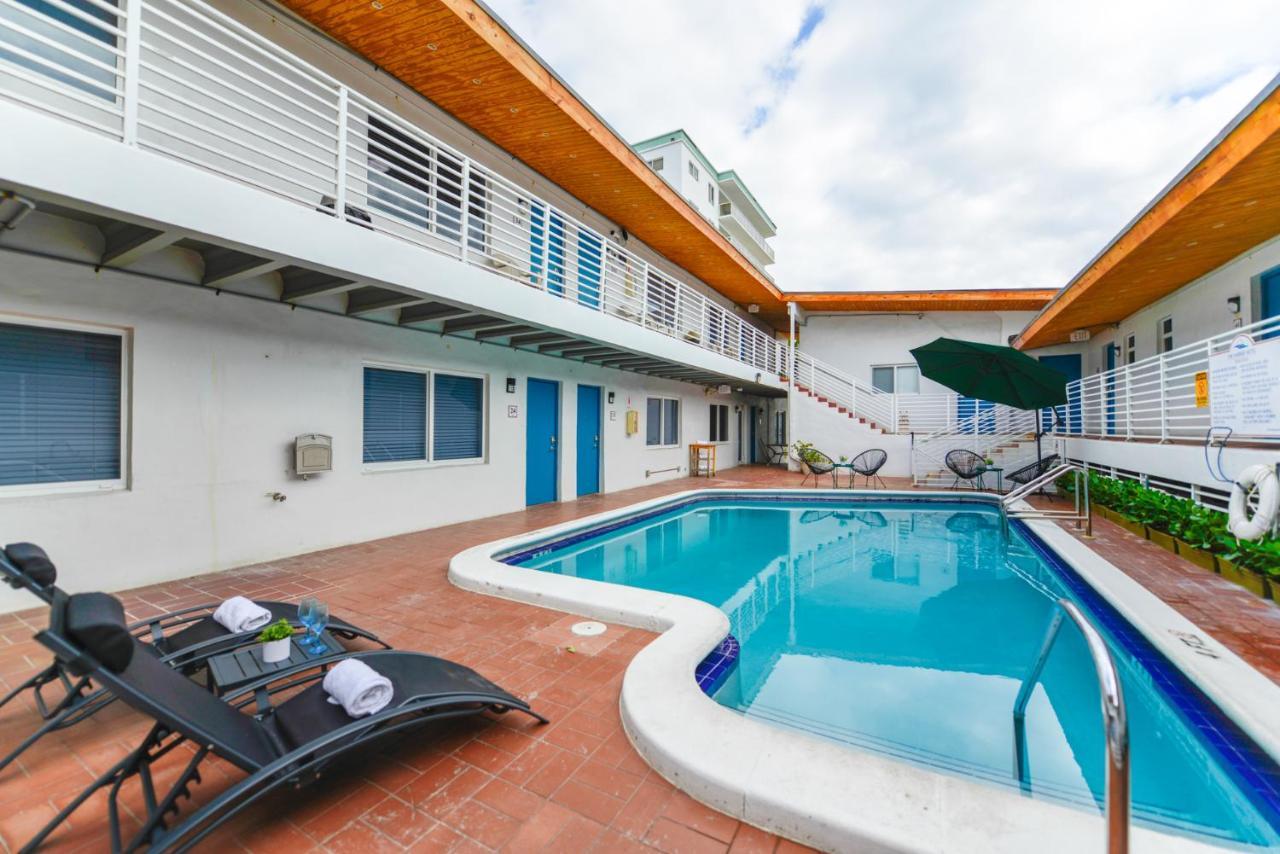 Cozy 1 Bedroom With Pool Steps From The Beach #41 Hollywood Extérieur photo