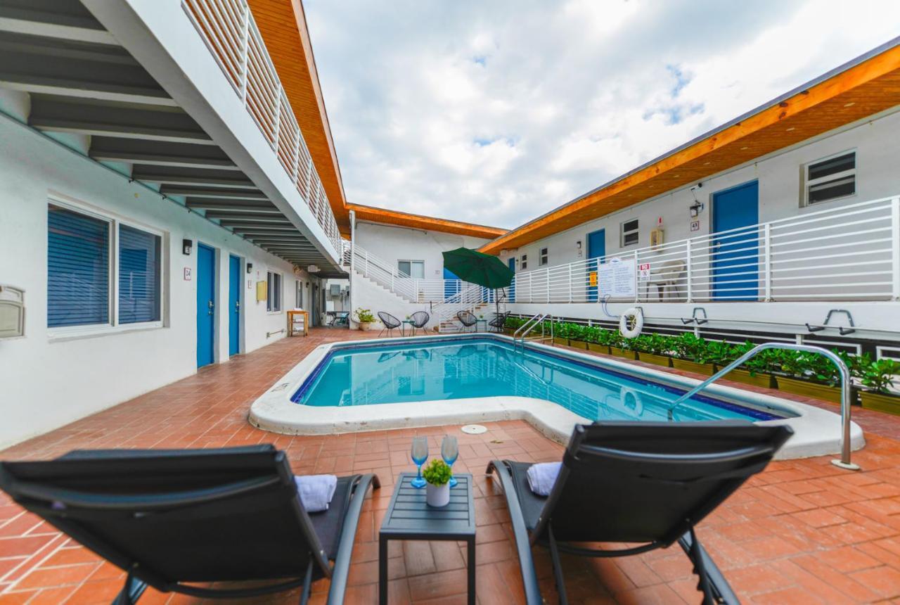 Cozy 1 Bedroom With Pool Steps From The Beach #41 Hollywood Extérieur photo